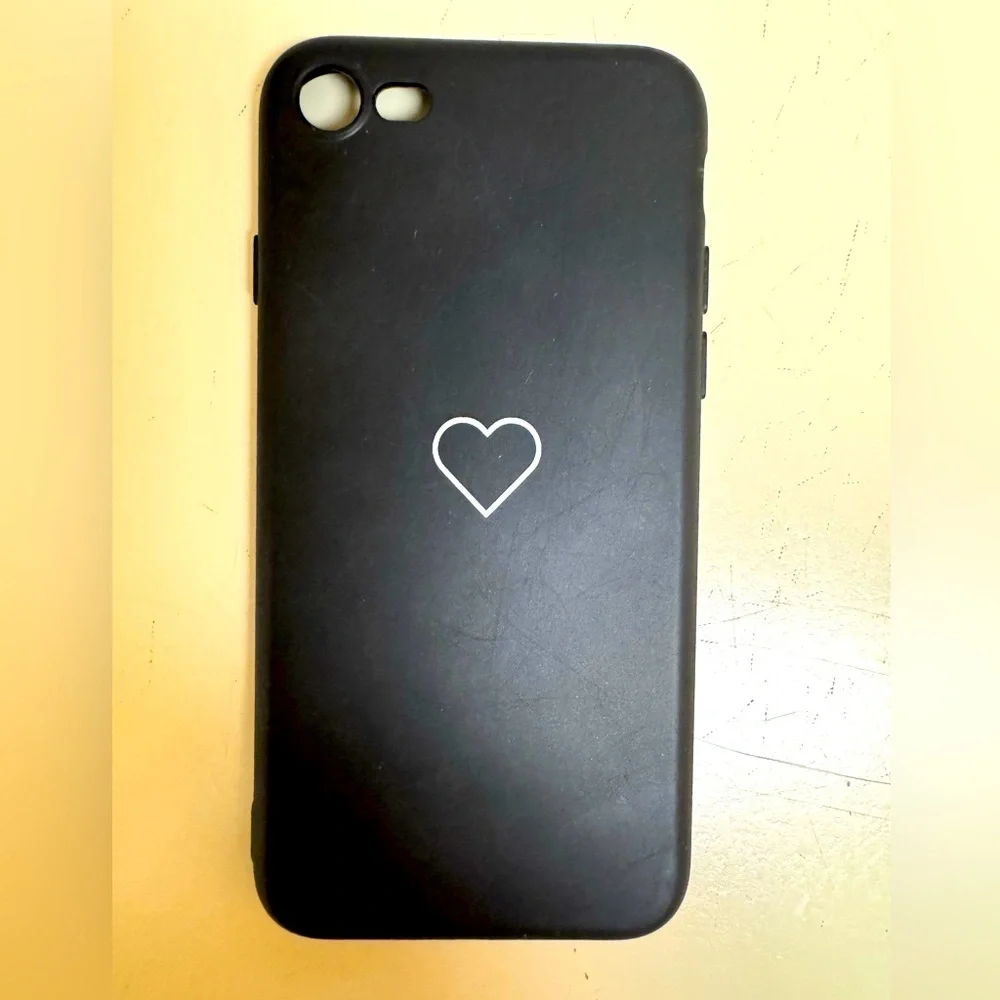 iPhone case for iPhone 7, black heart, rubber/silicone, compatible with iPhone 7